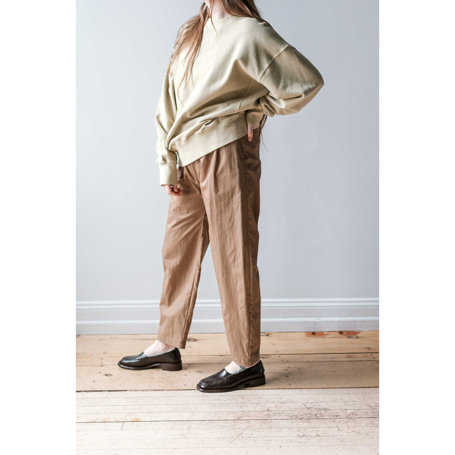 Grei Isla Pleated Trouser in Dark Khaki