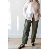 Pas de Calais Loose Slim Pants in Khaki