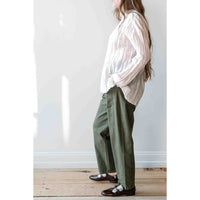 Pas de Calais Loose Slim Pants in Khaki