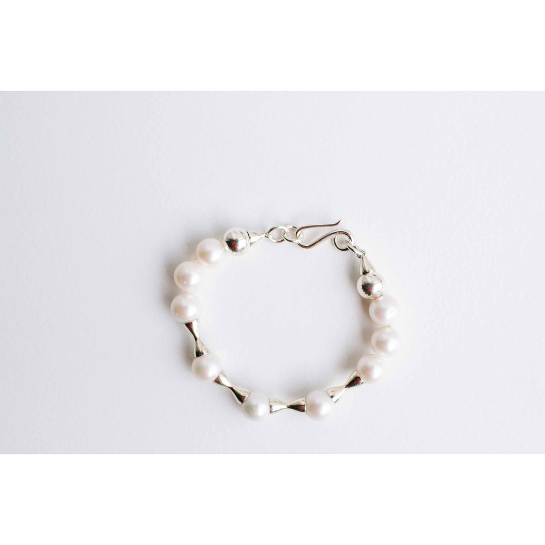 Sapir Bachar Pearl Hourglass Bracelet in Sterling Silver