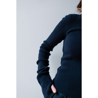 Extreme Cashmere Skin Turtleneck in Navy