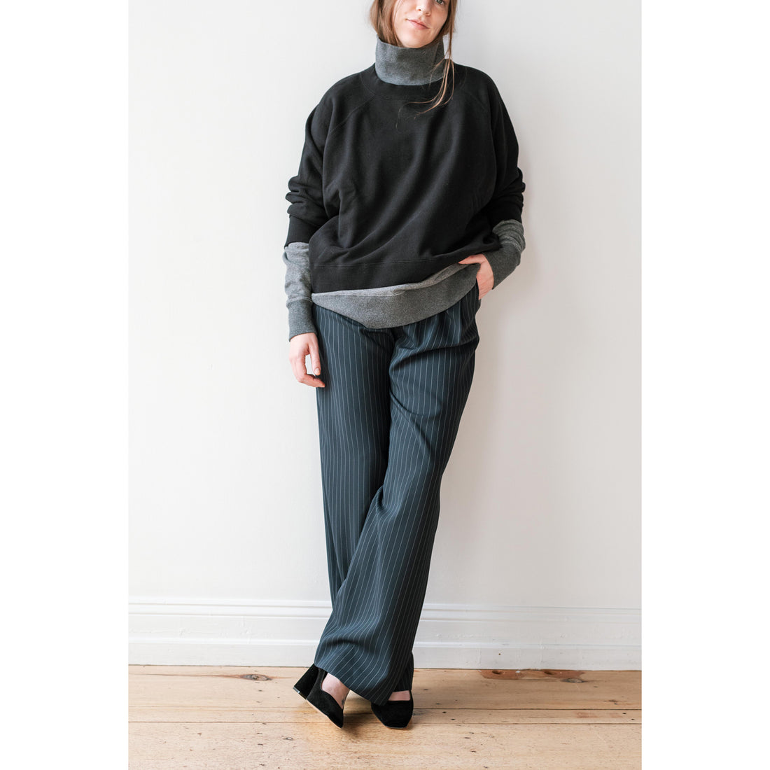 Nomia Pleated Trouser in Midnight/White