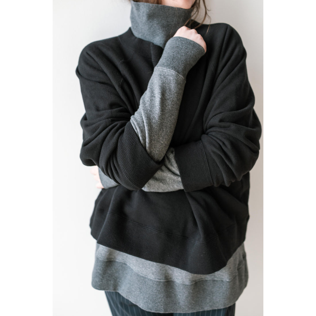 JUDITH Oversized Mockneck in Dark Grey Melange