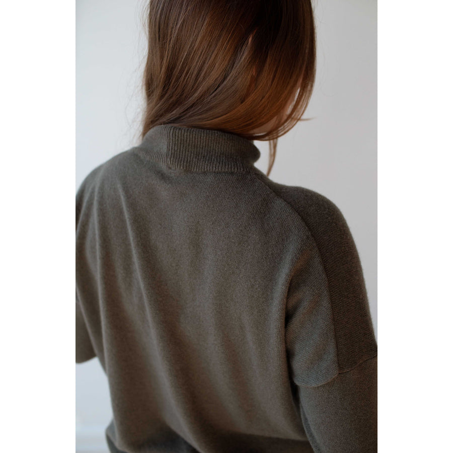 Evam Eva Cashmere Turtleneck in Khaki