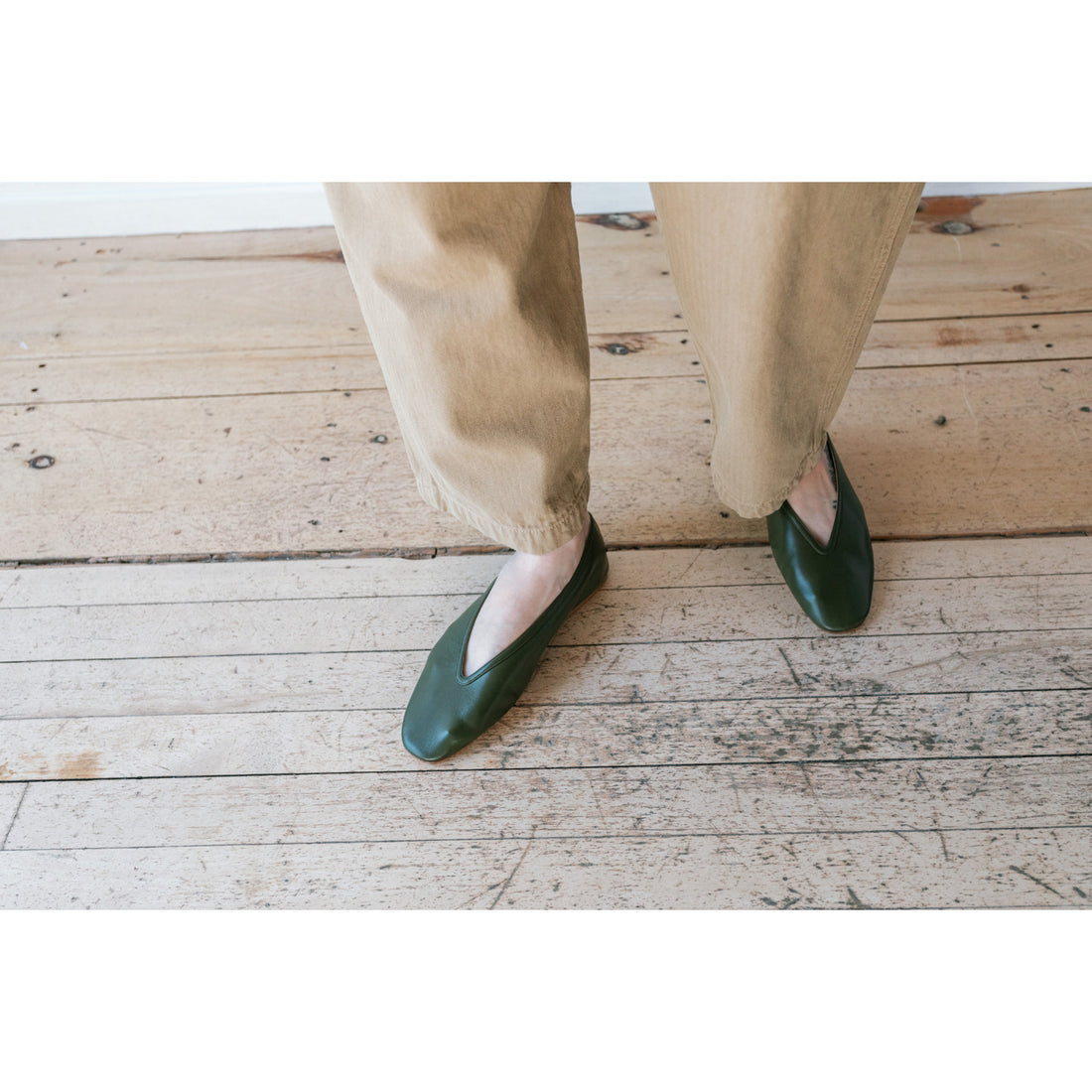 Le Monde Béryl Luna Slipper in Green Leather