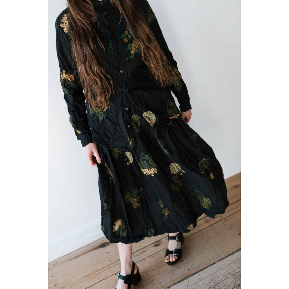 Pas de Calais Summer Botanical Print Skirt in Black