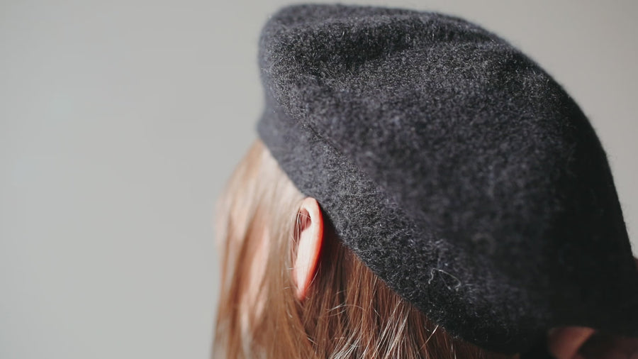 Lauren Manoogian Horizontal Beret in Black Melange